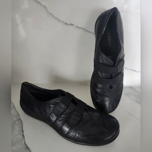 Easy Spirit Black Leather Loafers Slip-Ons